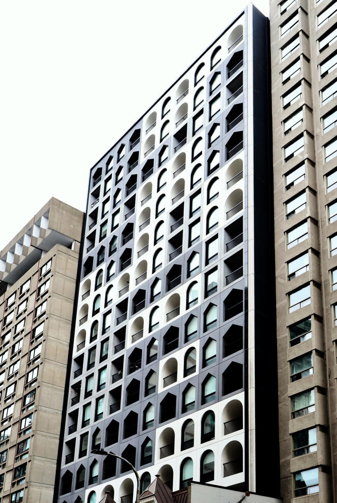 Link Appartments Bâtiment en béton armé avec conservation d&#39;un bâtiment heritage 18 étages - 124 000 pi2